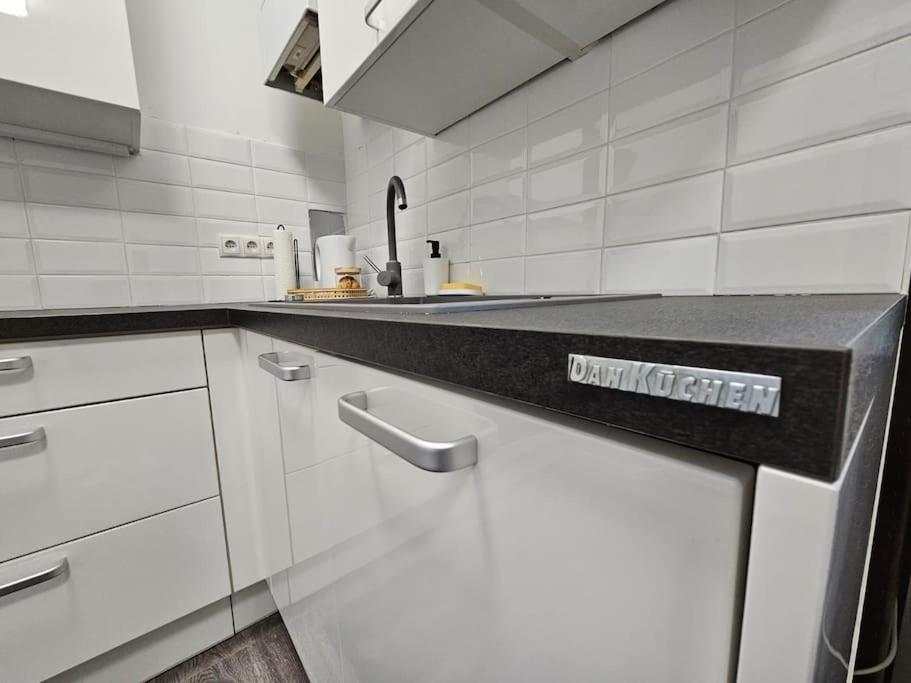 Affordable Suite In Vienna'S Hotpoint Екстериор снимка