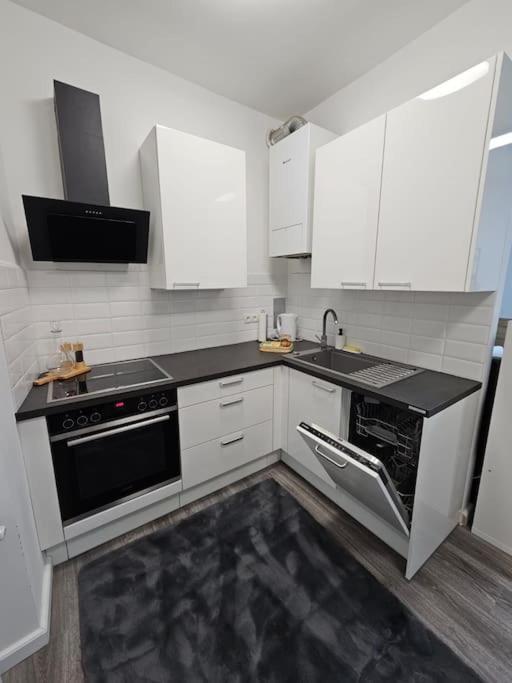 Affordable Suite In Vienna'S Hotpoint Екстериор снимка